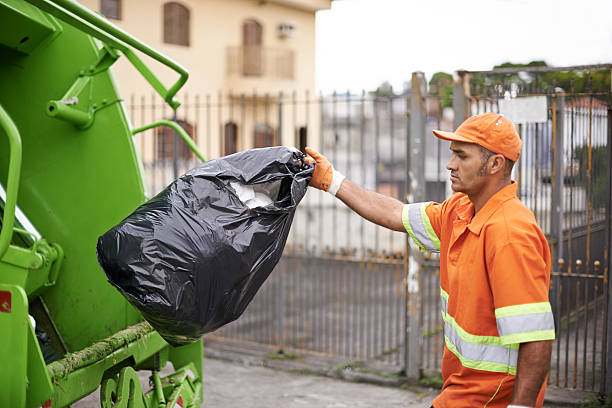 Best Yard Waste Removal  in Petaluma, CA
